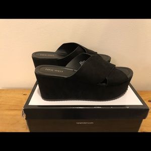 Nine West black sandals